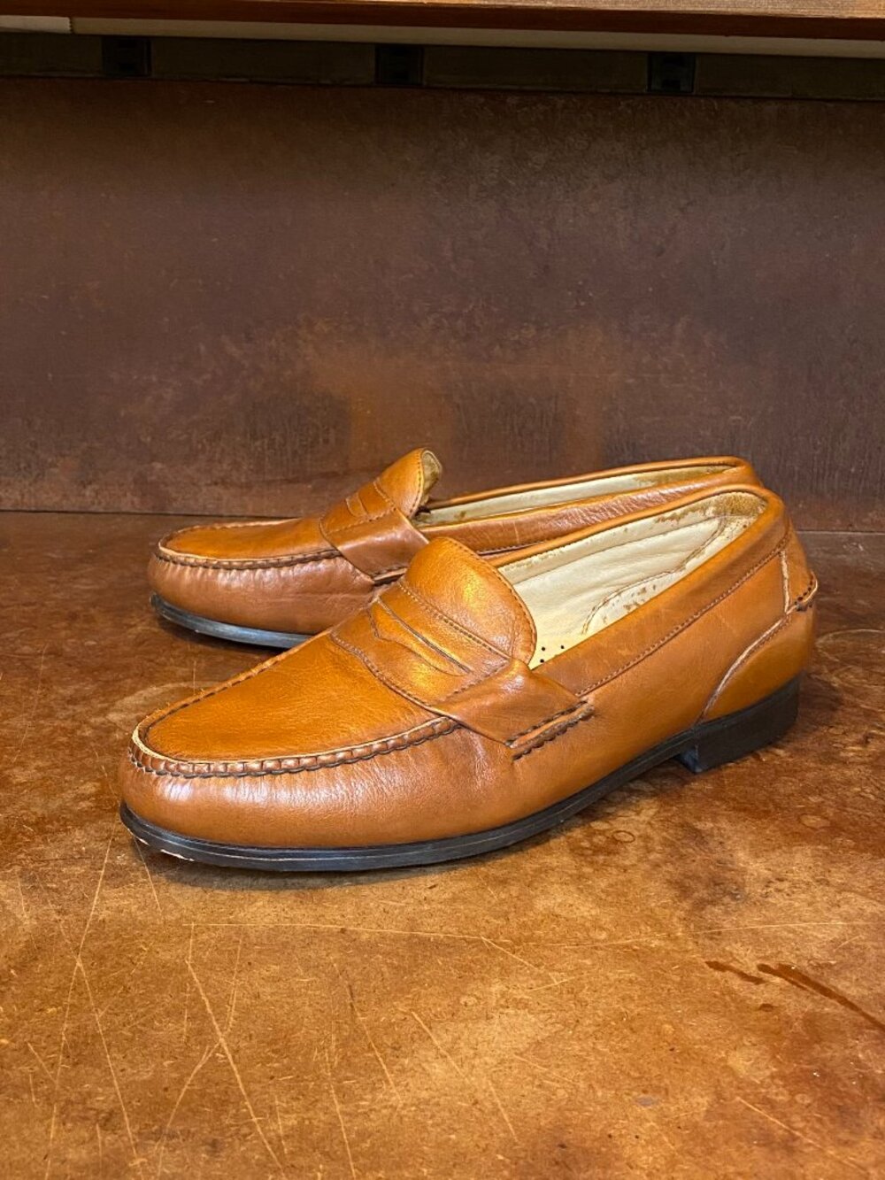 Dockers Tan Brown Leather Penny Loafers Moccasin Style Stitching Size 10 Wide